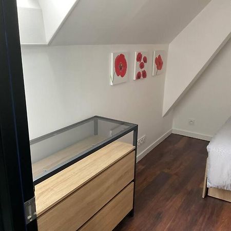 En Plein Centre De Dinan Apartment Bagian luar foto